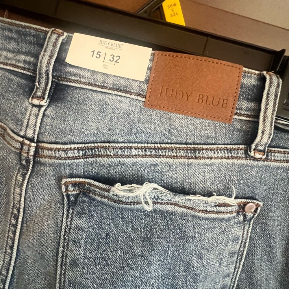 Judy Blue Flare Wide Leg Jeans in Classic Blue - Picture 5 of 5